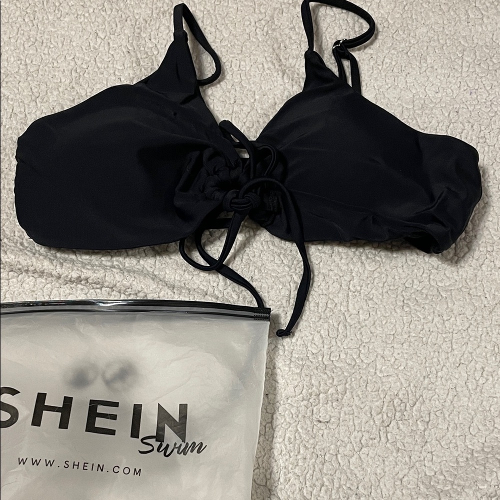 SHEIN Elegant Black Bikini Top